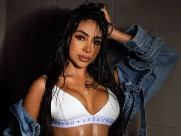 CristalMatthews  live sex cam