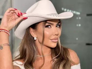 HeleneRossy  live sex cam