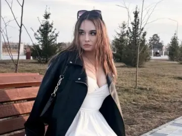 KimberyKnedler  live sex cam