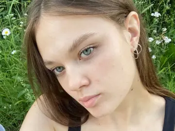 NoeliaMeara  live sex cam
