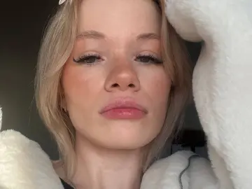 RenitaKoo  live sex cam
