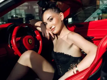 AliceSchuster  live sex cam