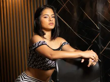 JeaneteWolfs  live sex cam