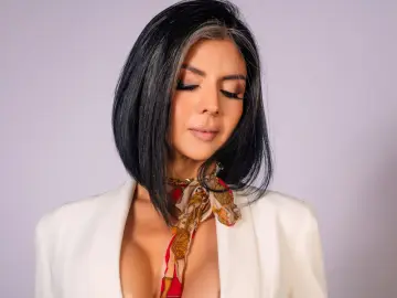 AnnyLoret  live sex cam