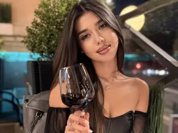 ClaireJenner  live sex cam