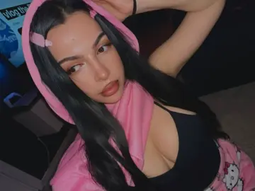 NouraMalvi  live sex cam