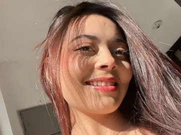 AlexandraHanton  live sex cam