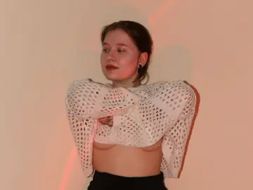KyllieVoss  live sex cam