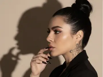 RavenBecket  live sex cam