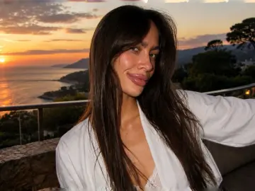 AmandaRiver  live sex cam