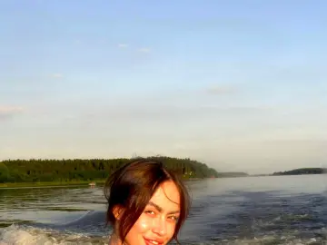 AmandaRiver  live sex cam