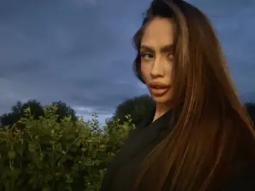 AmandaRiver  live sex cam