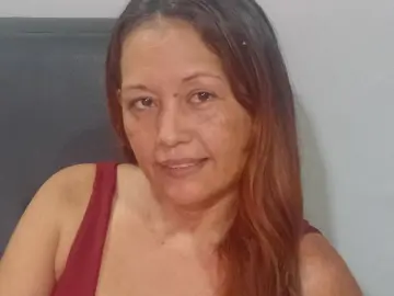 Luzmari  live sex cam