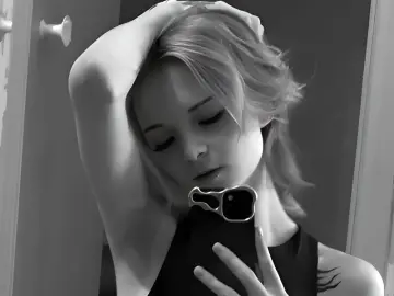 PaulinaCundiff  live sex cam
