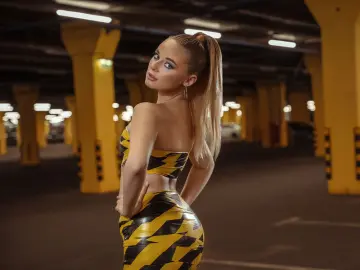 BeatriceEsmont  live sex cam