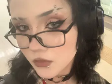 HattieLenczyk  live sex cam