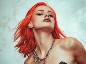 NatalieDiamos  live sex cam