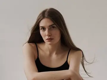 RebeccaMcqoggen  live sex cam
