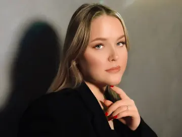 SallySavage  live sex cam