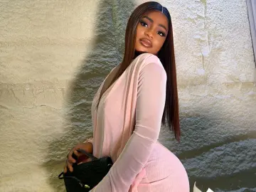 EnoyDevani  live sex cam