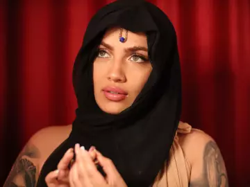 LuciaLyone  live sex cam