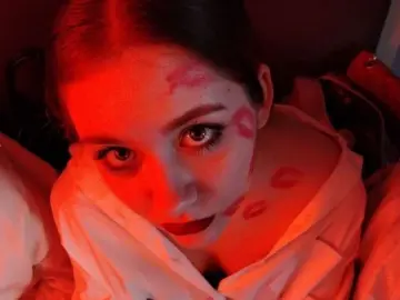 JuneGutierrez  live sex cam