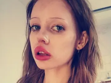 DorindaHeyden  live sex cam