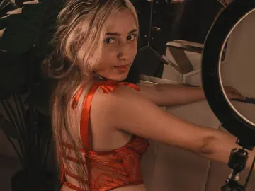 LanaRenner  live sex cam