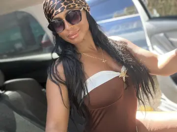 VivianaTaylor  live sex cam