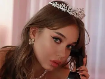 LeonardaYudell  live sex cam