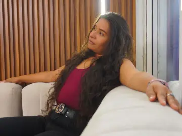 AlenaThompson  live sex cam