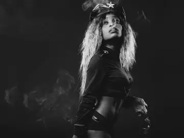 AntonetteMoore  live sex cam