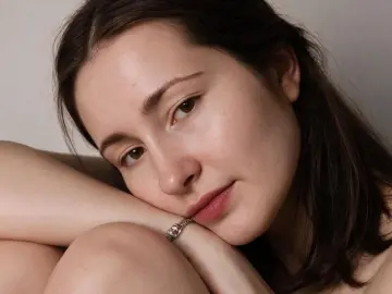 LindsyGreb  live sex cam