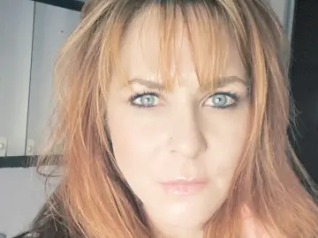 AprilLovee  live sex cam