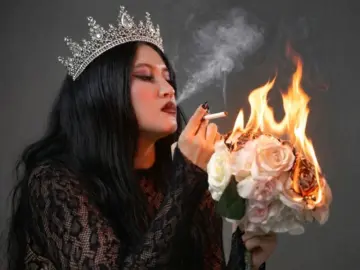 CoralQueenn  live sex cam