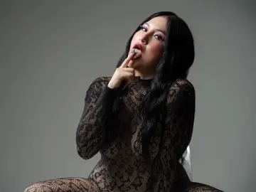 CoralQueenn  live sex cam