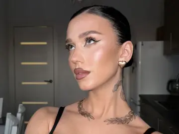 MargaretteDolio  live sex cam