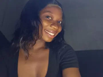 TinaReuben  live sex cam