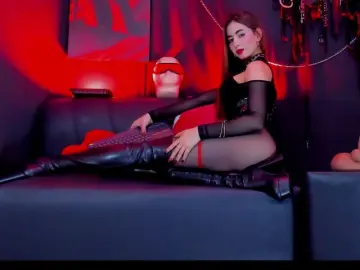 MartinaStones  live sex cam
