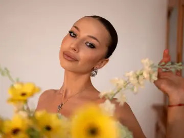 ElizabethNorris  live sex cam