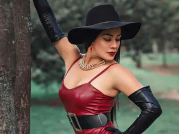 NikkitaHernandez  live sex cam