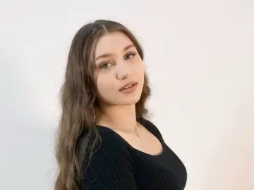 PhebeFrangione  live sex cam