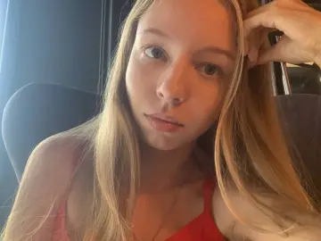 AdenaMcfalls  live sex cam