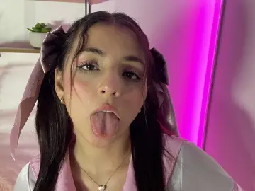 EmmyRouss  live sex cam