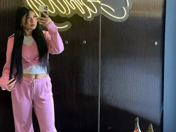 AshtonKerslake  live sex cam