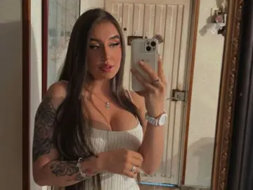 AmelieBourbon  live sex cam