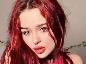 RozieRed  live sex cam