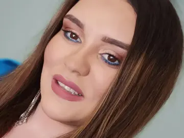 SaraElisei  live sex cam