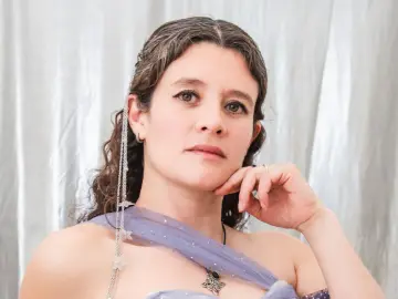 LiaRobinson  live sex cam