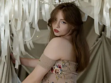 MoonBrittany  live sex cam